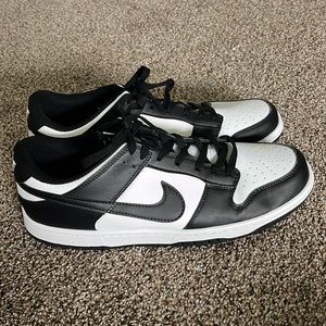 NEW Mens black and white tennis shoes